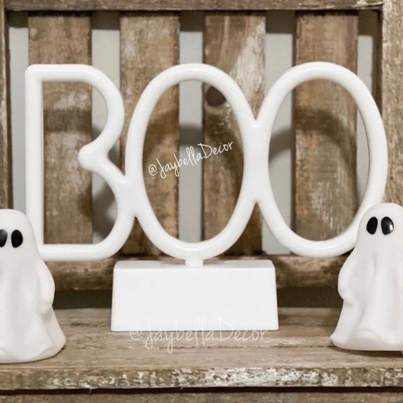 Retro BOO Neon Sign - Light Up Neon Light - Purple & Blue Halloween Decor - Picture 2 of 2